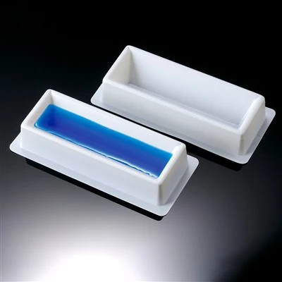 Bồn chứa dung dịch BIOLOGIX làm bằng PVC, Polystyrene (PS) hoặc Polypropylene mạnh (PP)